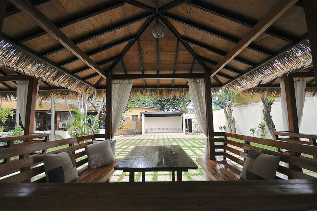 Vacation Hotel Cebu Bagian luar foto