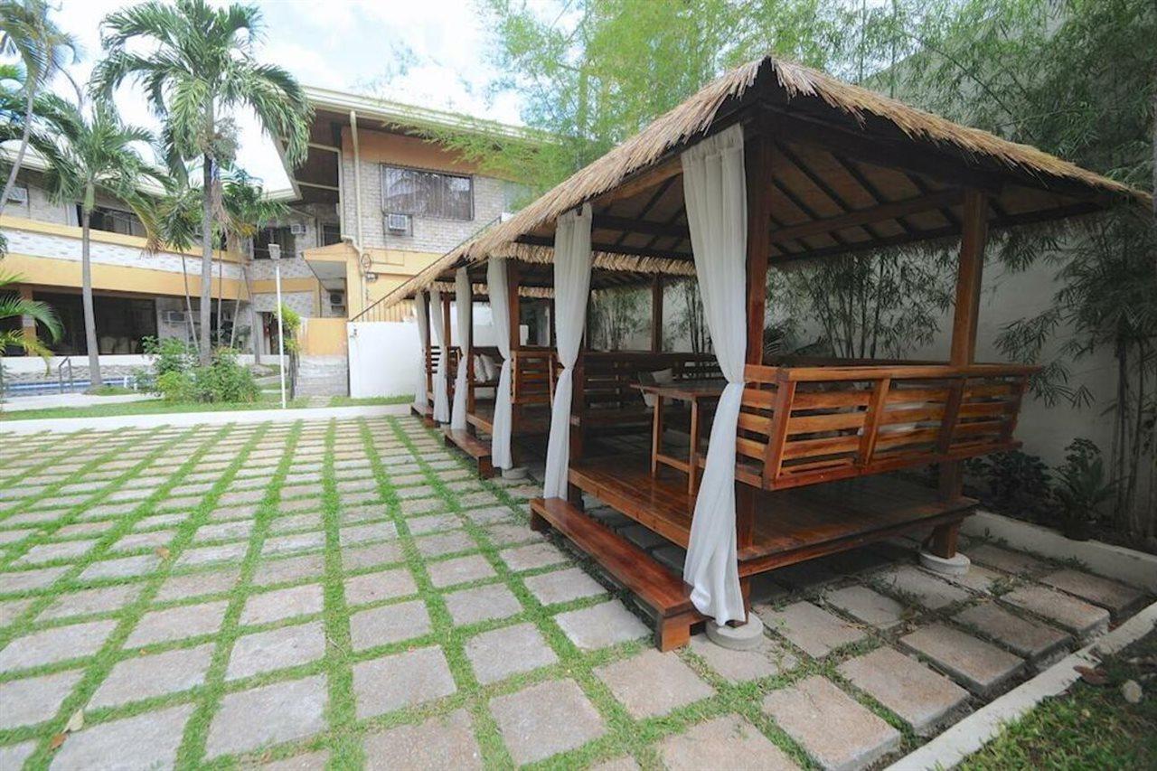 Vacation Hotel Cebu Bagian luar foto