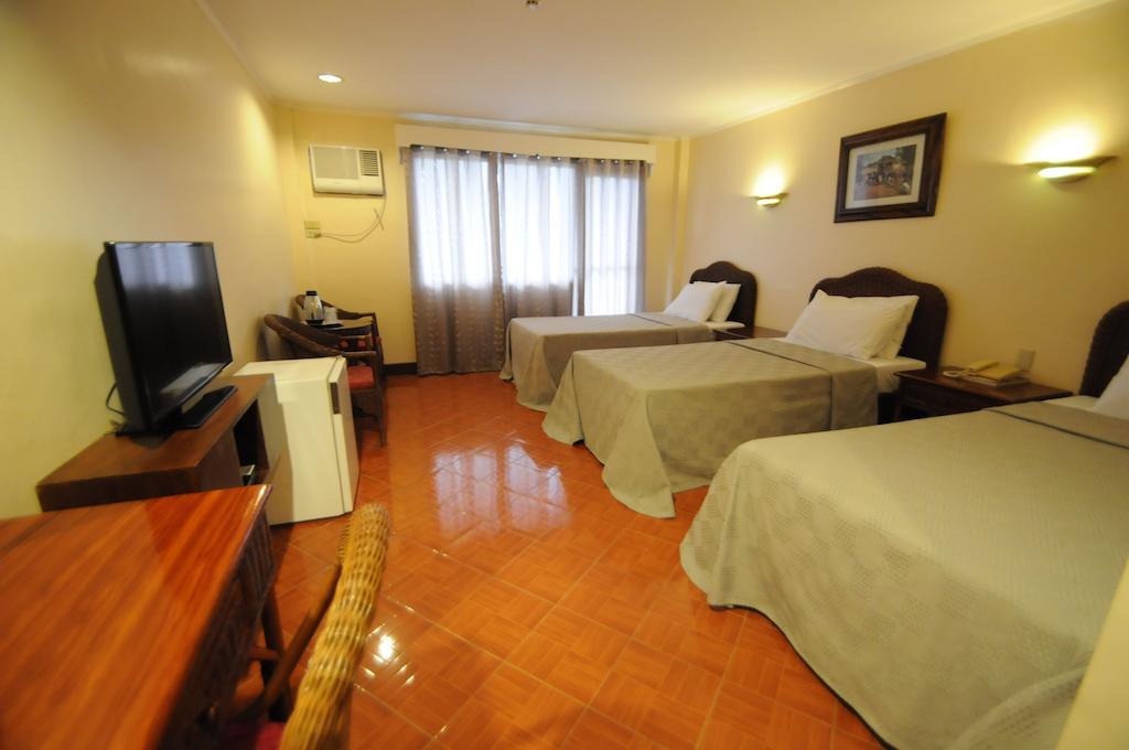 Vacation Hotel Cebu Bagian luar foto