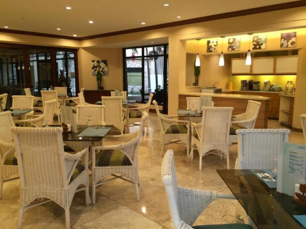 Vacation Hotel Cebu Bagian luar foto