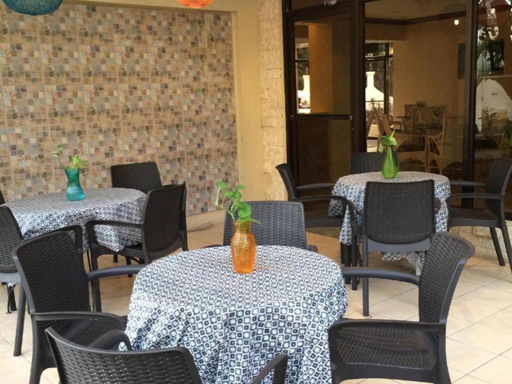 Vacation Hotel Cebu Bagian luar foto