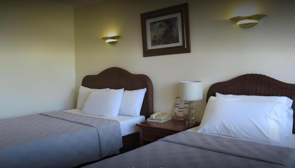 Vacation Hotel Cebu Bagian luar foto