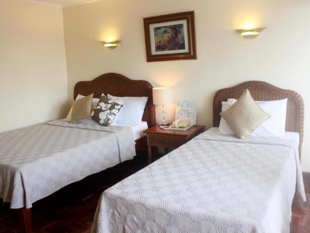 Vacation Hotel Cebu Bagian luar foto
