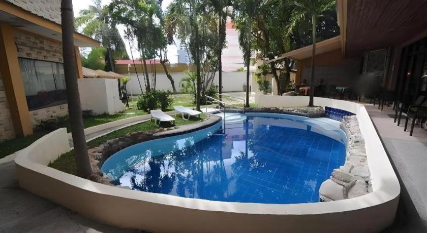 Vacation Hotel Cebu Bagian luar foto