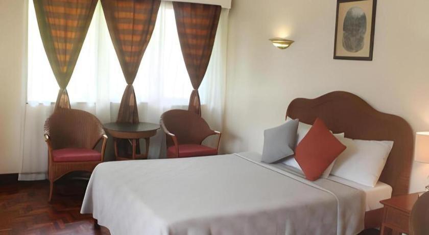 Vacation Hotel Cebu Bagian luar foto