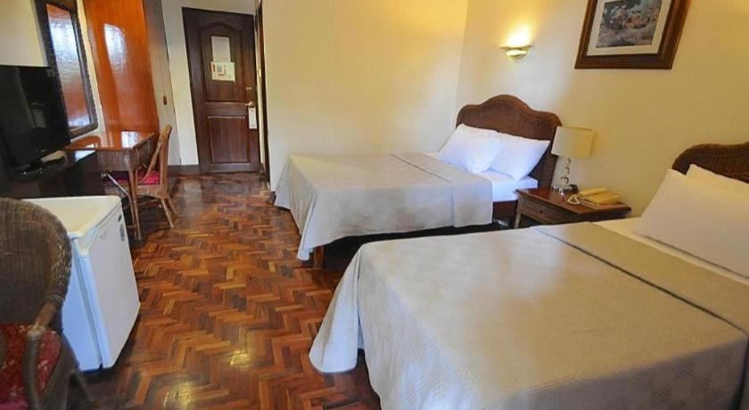 Vacation Hotel Cebu Bagian luar foto